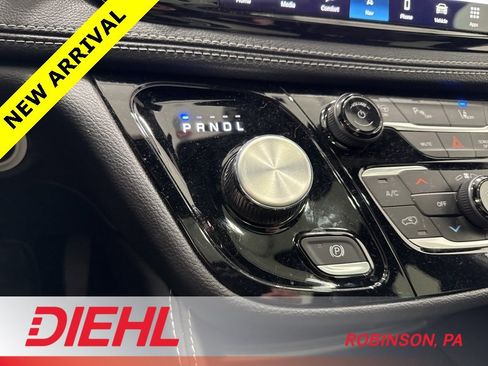 Used 2023 Chrysler Pacifica Limited w/ S Appearance Package image 36