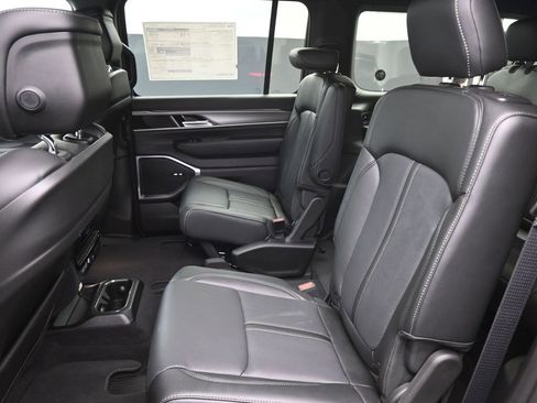 New 2026 Jeep Grand Wagoneer 4WD image 10