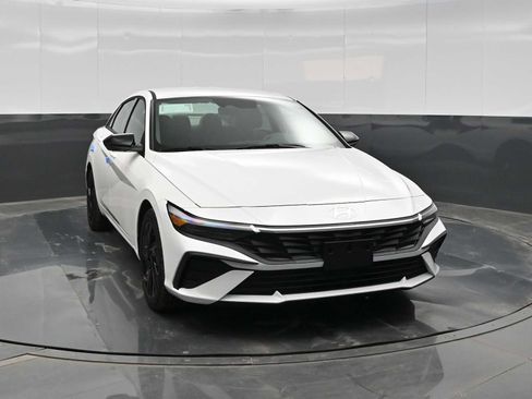 New 2026 Hyundai Elantra Sport image 2