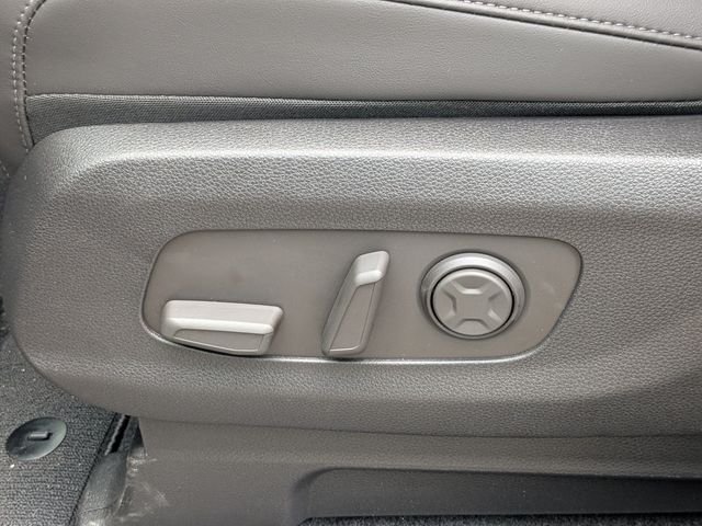 New 2026 Kia Carnival EX FWD image 23