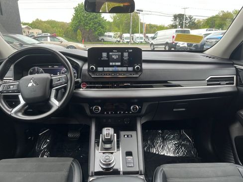 Used 2024 Mitsubishi Outlander Ralliart AWD/4WD image 18