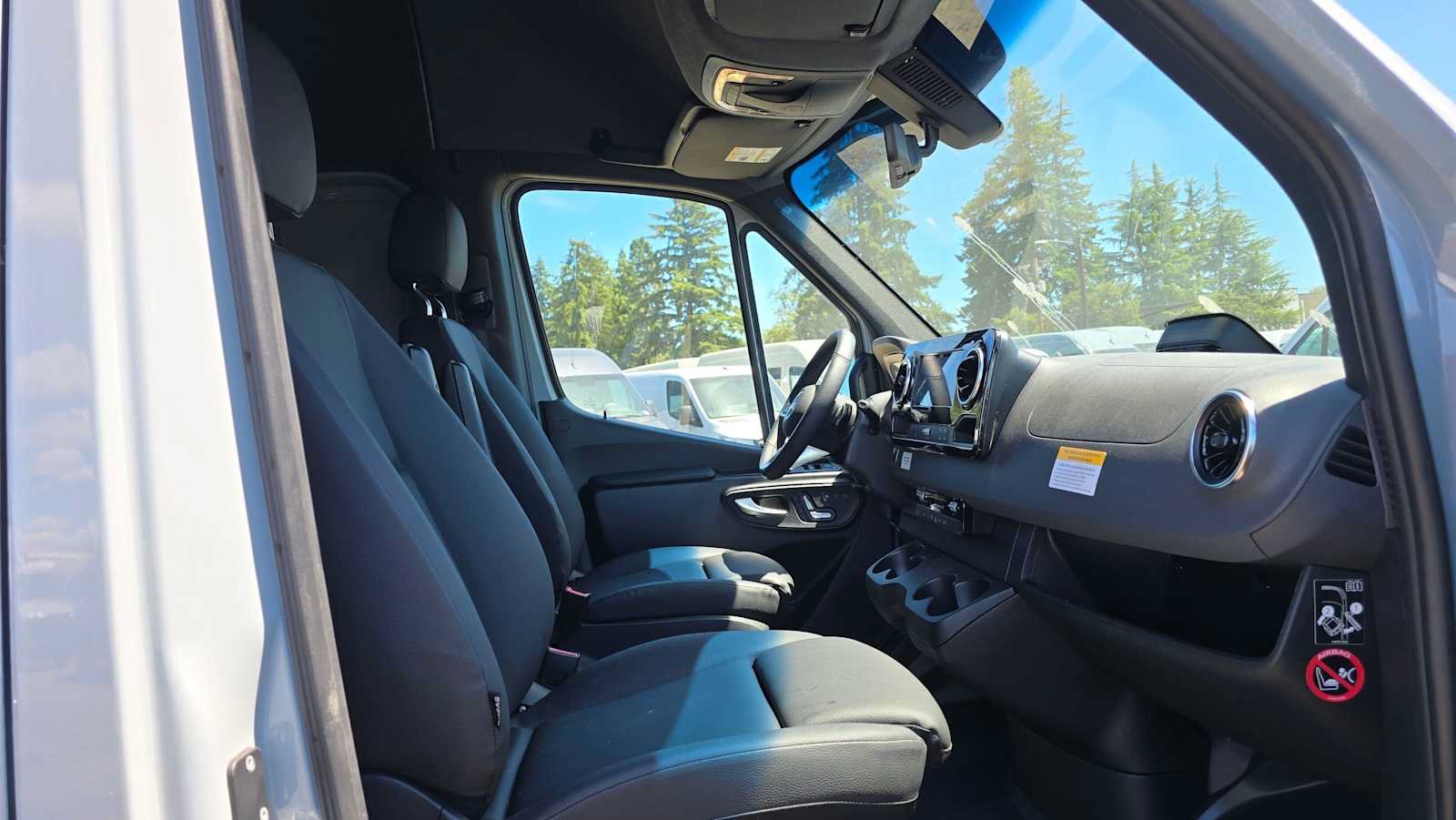 Used 2026 Mercedes-Benz Sprinter 2500 image 11