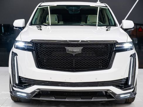 Used 2024 Cadillac Escalade Sport Platinum w/ LPO, ONYX Package image 2