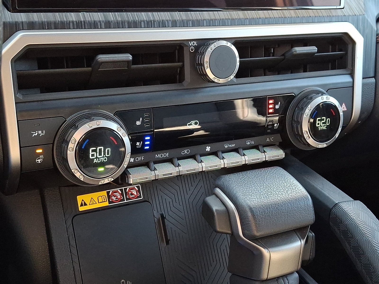 Certified 2025 Toyota 4Runner Platinum AWD/4WD image 18