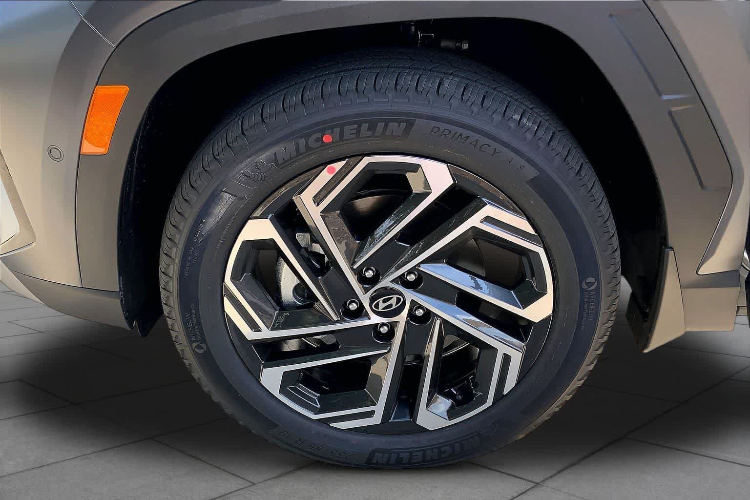 New 2026 Hyundai Tucson Limited AWD/4WD image 11