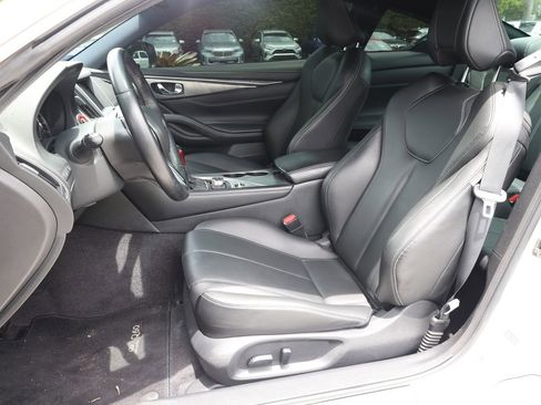 Used 2020 INFINITI Q60 3.0t Luxe w/ Cargo Package RWD image 14