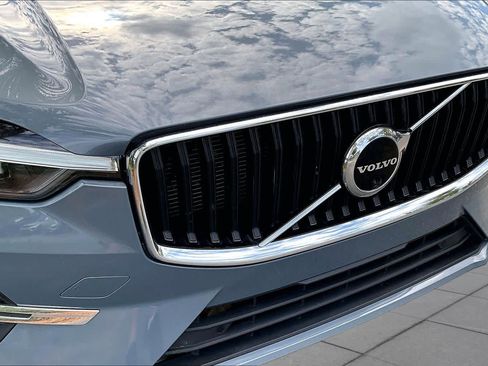 Used 2022 Volvo XC60 B5 Momentum w/ Advanced Package FWD image 30
