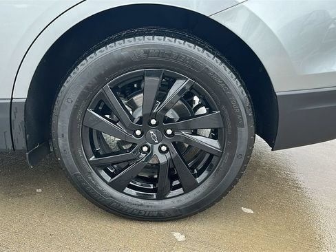 Used 2024 Chevrolet Equinox LS w/ LS Convenience Package FWD image 17