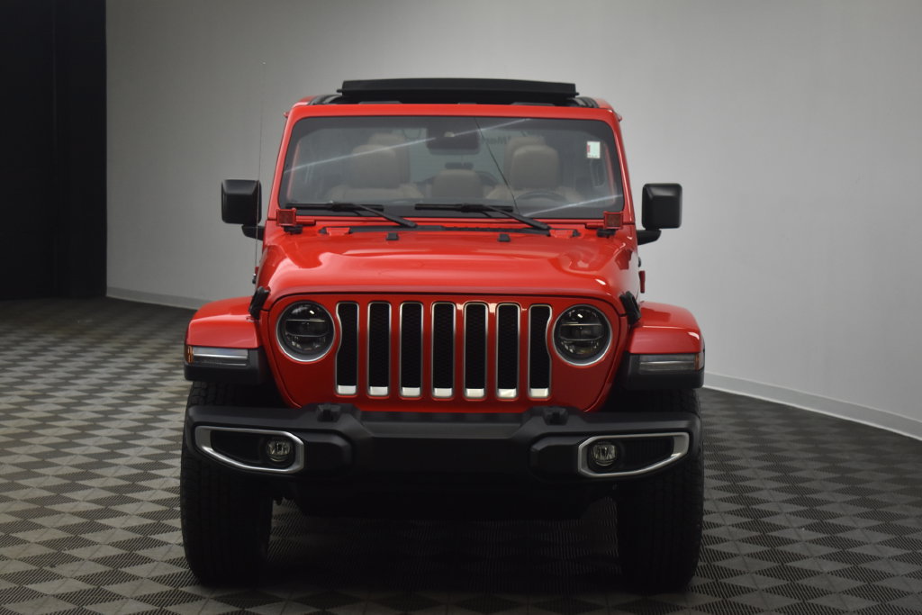 Used 2022 Jeep Wrangler Unlimited Sahara w/ LED Lighting Group AWD/4WD image 19