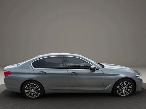 Used 2019 BMW 540i w/ Executive Package image 6