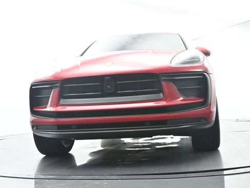 Certified 2025 Porsche Macan AWD/4WD image 55
