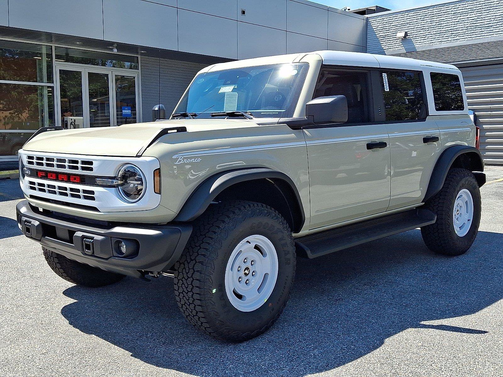 New 2026 Ford Bronco Heritage Edition AWD/4WD image 2