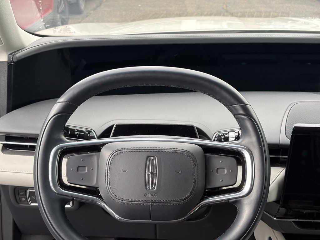 Used 2024 Lincoln Nautilus Premier AWD/4WD image 16