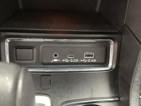Used 2025 Subaru Ascent Premium AWD/4WD image 18