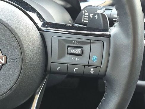 Used 2025 Nissan Pathfinder SL w/ SL Premium Package image 39