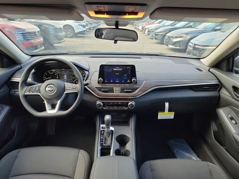 New 2026 Nissan Altima 2.5 SV FWD image 7