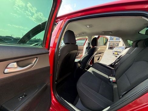 Used 2019 Kia Forte LXS FWD image 11