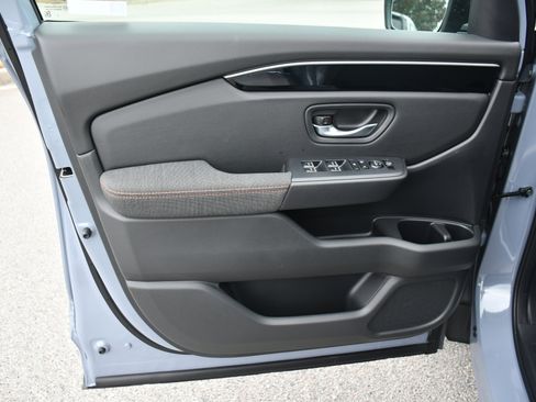 New 2026 Honda Pilot Sport image 5