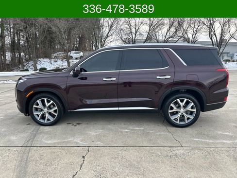 Used 2020 Hyundai Palisade SEL w/ Premium Package image 3