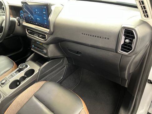 Used 2025 Ford Bronco Sport Outer Banks w/ Outer Banks Tech Package+ AWD/4WD image 40
