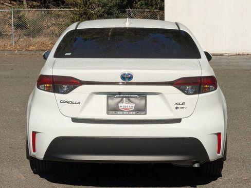 Used 2025 Toyota Corolla XLE image 6