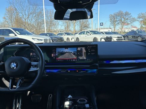 Used 2024 BMW 540i xDrive 540i xDrive w/ Premium Package image 30