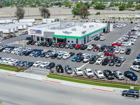 Used 2024 Chevrolet Malibu LT FWD image 33