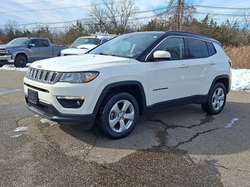 Used 2019 Jeep Compass Latitude w/ Popular Equipment Group image 7