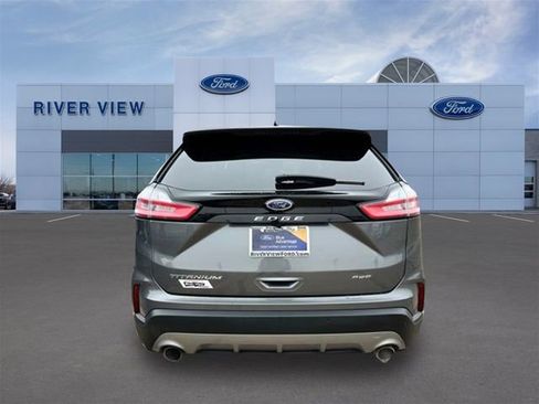 Certified 2022 Ford Edge Titanium image 5