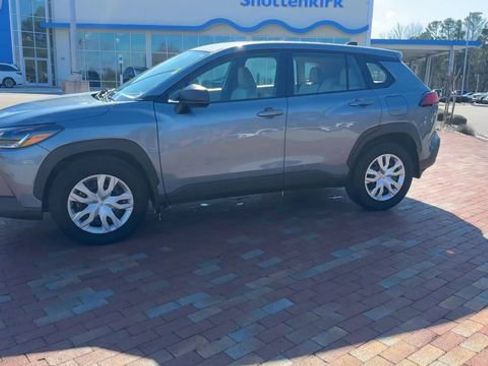 Used 2022 Toyota Corolla Cross L image 7