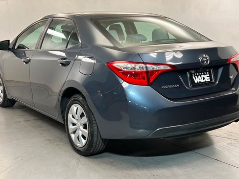 Used 2016 Toyota Corolla LE FWD image 3