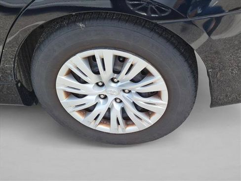 Used 2012 Toyota Camry LE FWD image 9