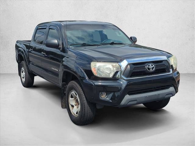 Used 2015 Toyota Tacoma PreRunner w/ SR5 Package RWD image 3