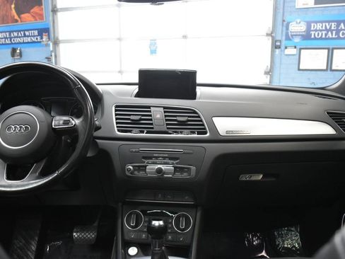 Used 2016 Audi Q3 2.0T Prestige AWD/4WD image 28