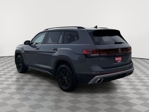 New 2026 Volkswagen Atlas Peak Edition image 5