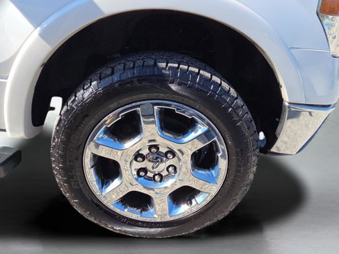 Used 2014 Ford F150 Lariat w/ Equipment Group 502A Luxury image 31