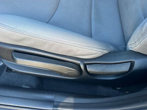 Used 2012 Hyundai Elantra GLS image 15