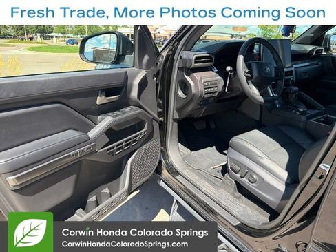 Used 2025 Toyota Tacoma TRD Off-Road w/ TRD Off Road Premium Package AWD/4WD image 9