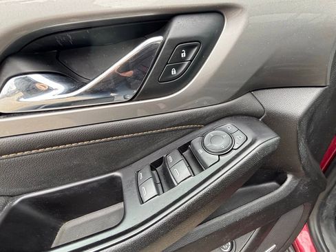 Used 2019 Chevrolet Traverse LT w/ LT Premium Package image 10