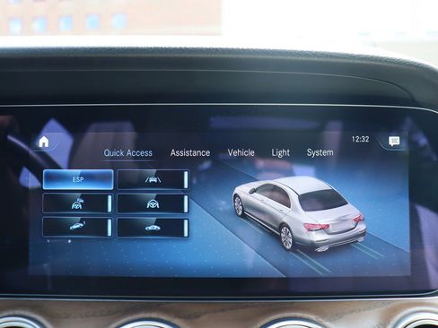 Used 2023 Mercedes-Benz E 350 4MATIC Sedan image 30