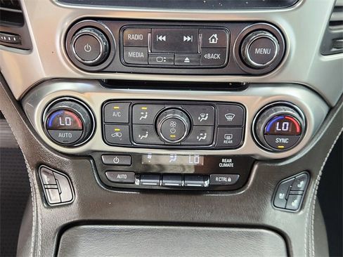 Used 2019 Chevrolet Suburban Premier w/ Premier Plus Edition image 18