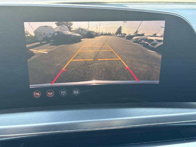 Certified 2024 Cadillac Lyriq Luxury AWD/4WD image 22
