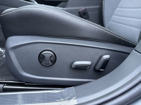 New 2026 Volkswagen Jetta SE image 14