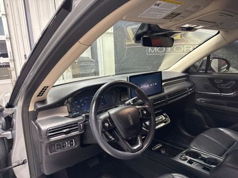 Used 2023 Lincoln Corsair Reserve w/ Equipment Group 201A AWD/4WD image 5