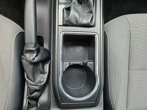 Used 2019 Toyota Tacoma SR image 12