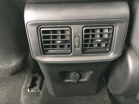 Used 2021 Toyota RAV4 LE AWD/4WD image 25