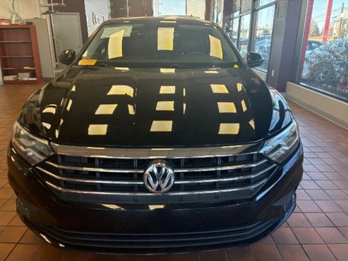 Used 2020 Volkswagen Jetta SE image 4