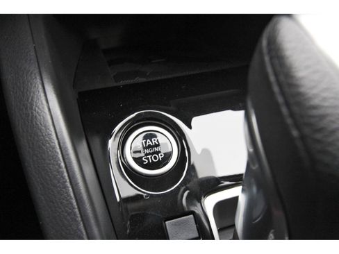 Certified 2025 Nissan Versa SR w/ Trunk Package image 27