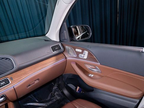 New 2026 Mercedes-Benz GLS 450 4MATIC image 25