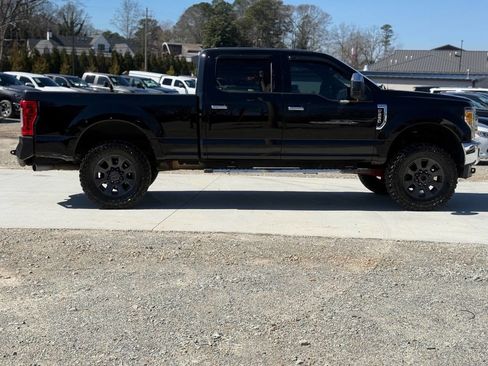 Used 2017 Ford F250 Lariat w/ Chrome Package image 6